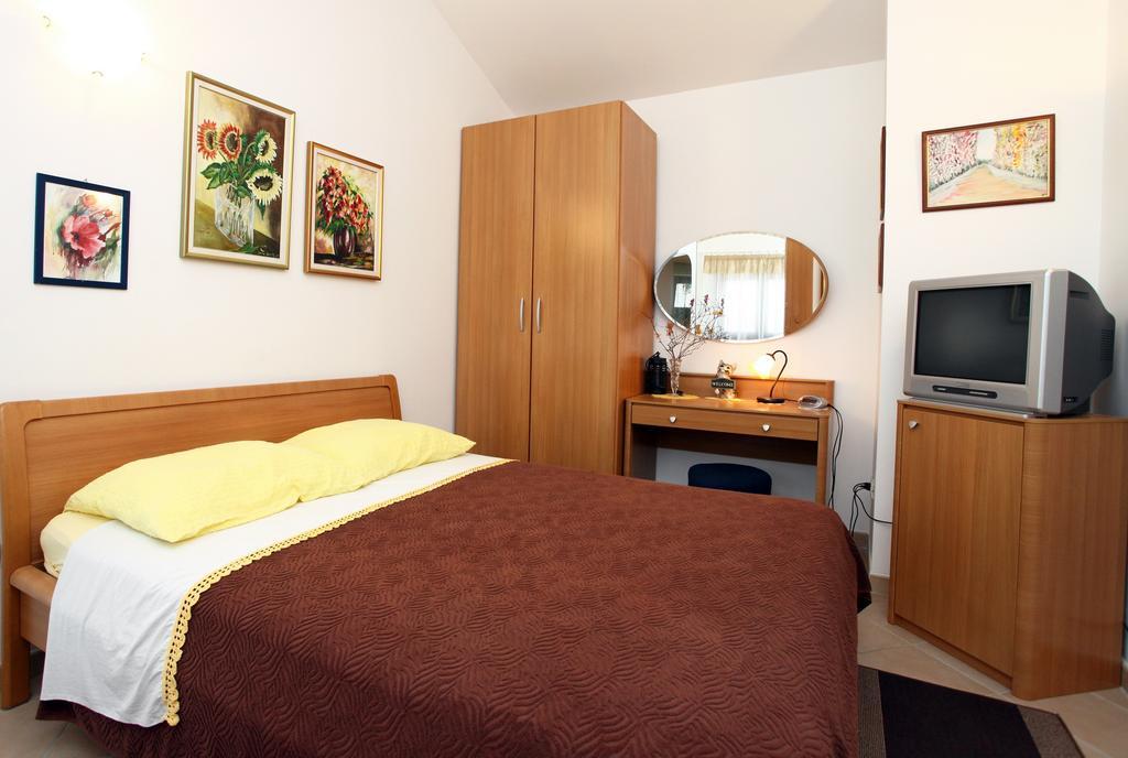 Parenzana Sea View Apartments Sk ปอร์โตรอซ ภายนอก รูปภาพ